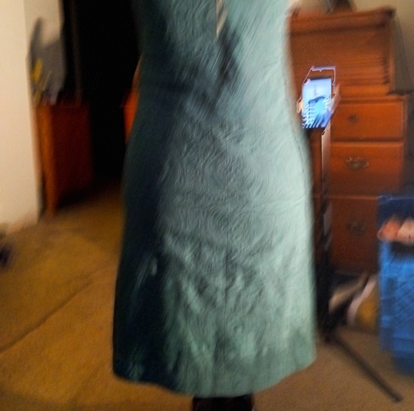 Dress, green , good condition and brand SheIn. Size Small - Picture 4 of 4